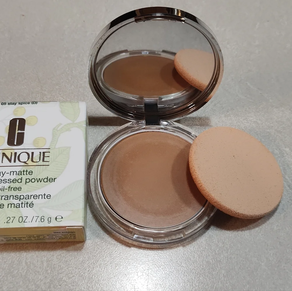 Clinique Stay-Matte Sheer Pressed Powder 05 Stay Spice (D) .27 oz. NIB